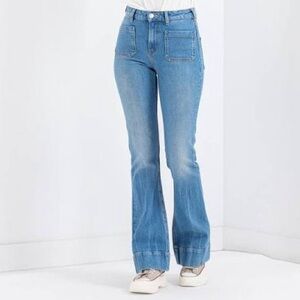 SCOTCH & SODA THE CHARM SEASONAL FLARED JEANS
167052-4960 IN BLUE FLIGHT
